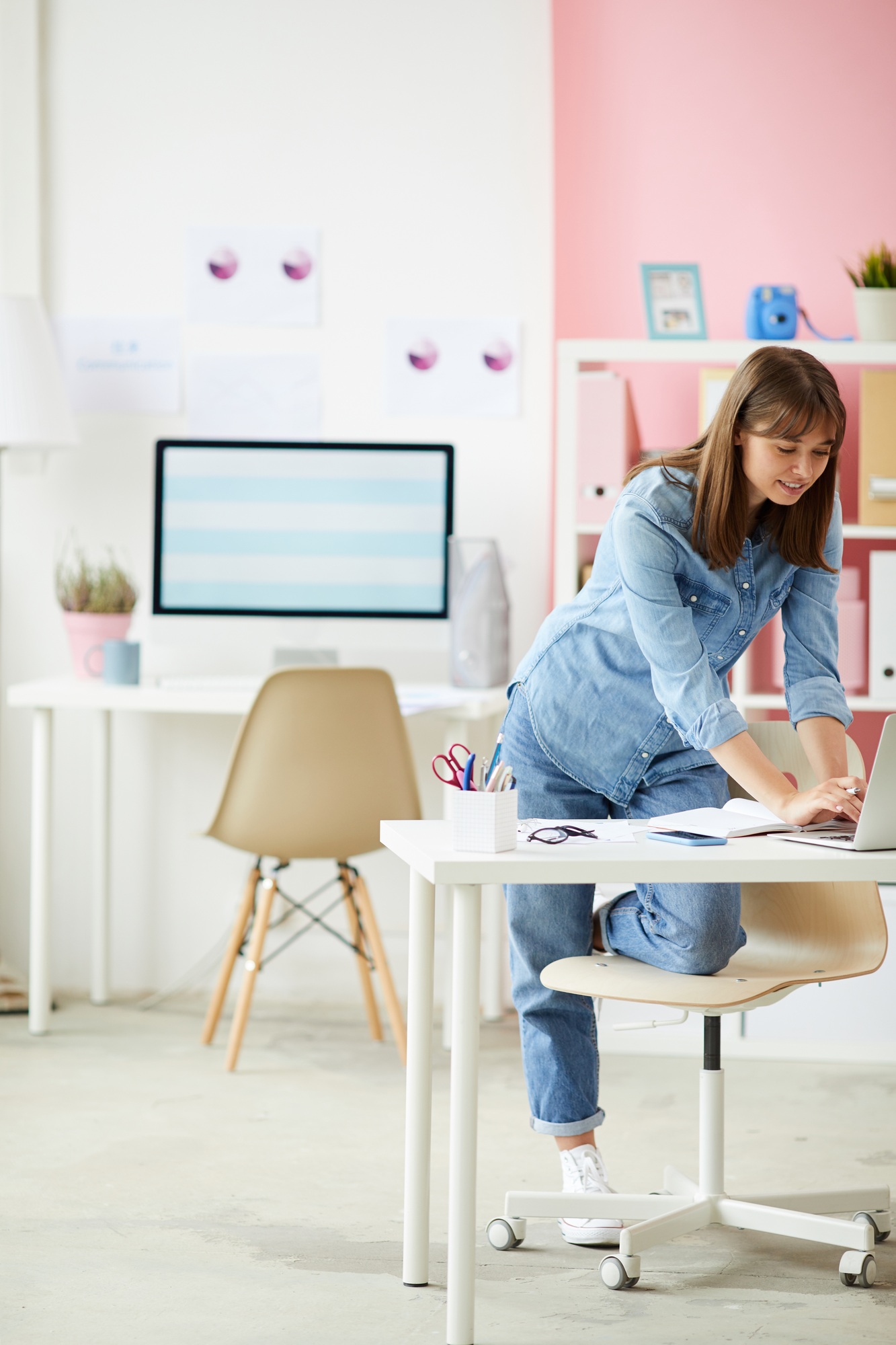 Finishing commercial email on laptop